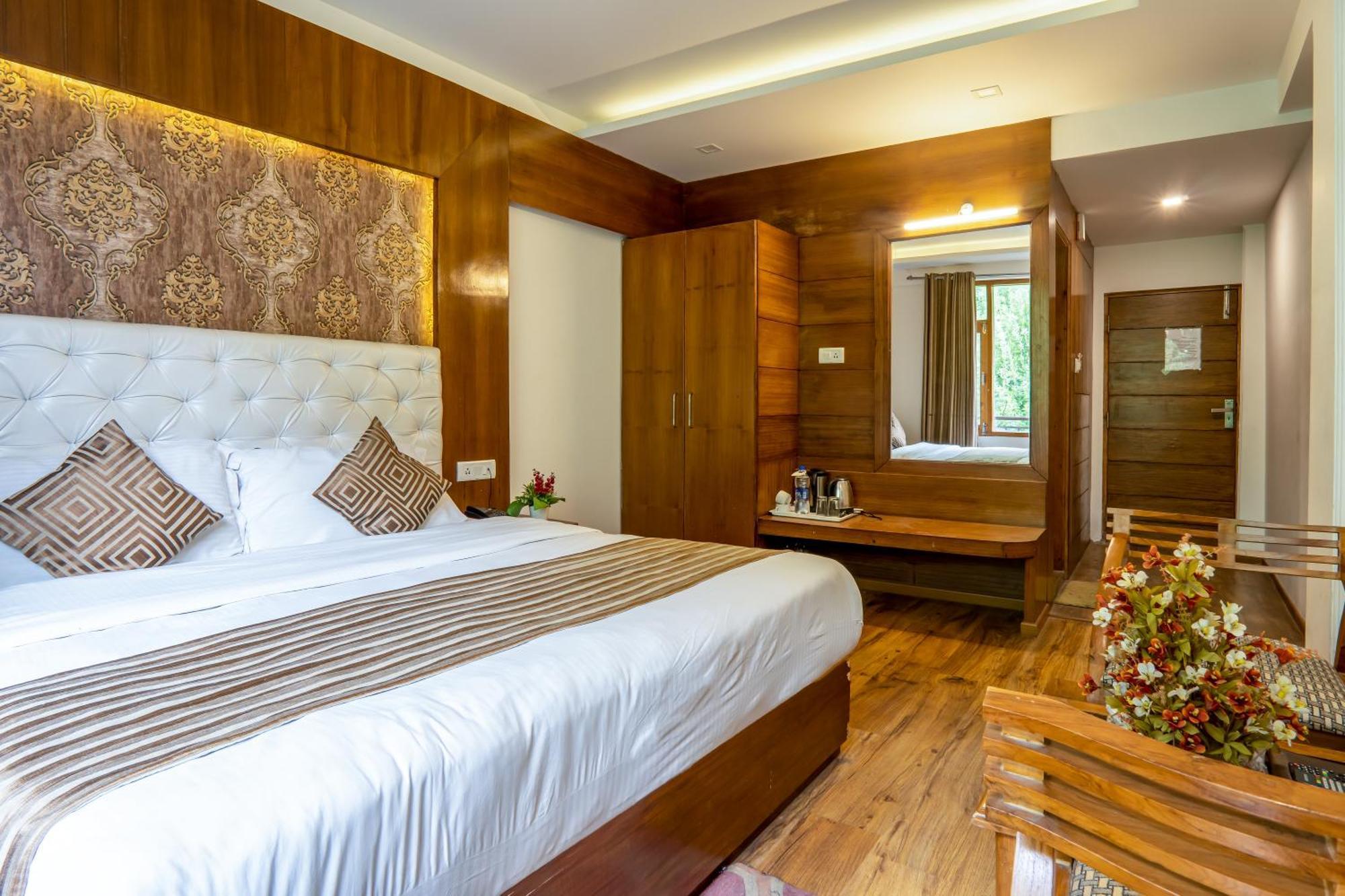 Pristine Inn Manali Εξωτερικό φωτογραφία